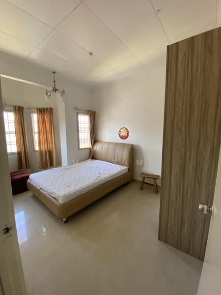 Rumah Teres untuk Dijual di Taman Aman Putra (Puchong) - Ms Sim - Bedroom - PropertyGuru.com.my