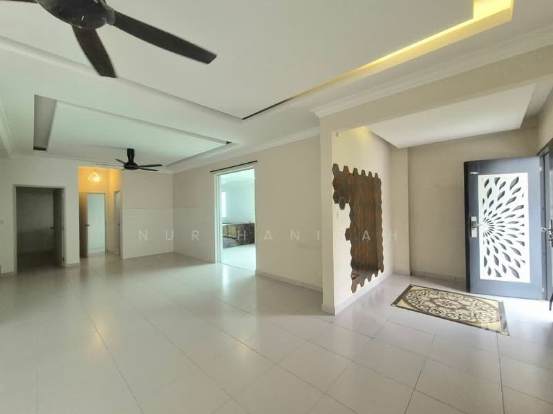 Rumah Kluster untuk Dijual di Shah Alam (Selangor) - Nur Hanizah - Living Room - PropertyGuru.com.my