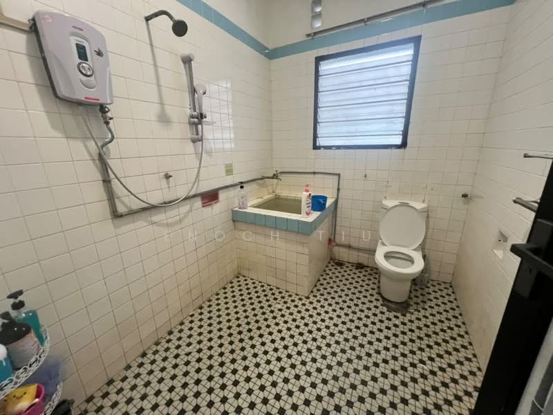 Banglo Komersial untuk Dijual di George Town (Penang) - Enoch Tiu - Bathroom - PropertyGuru.com.my