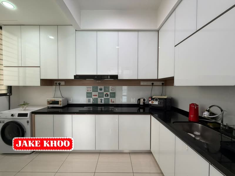 Condominium for Rent at Queens Residences Q1 @ Queens Waterfront - Jake Khoo - Kitchen - PropertyGuru.com.my