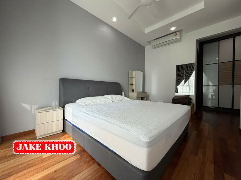 Condominium for Rent at Queens Residences Q1 @ Queens Waterfront - Jake Khoo - Bedroom - PropertyGuru.com.my