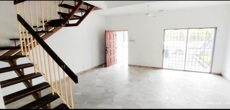 Rumah Teres untuk Dijual di Usj 2 (Subang Jaya) - Christine Lim - Living Room - PropertyGuru.com.my