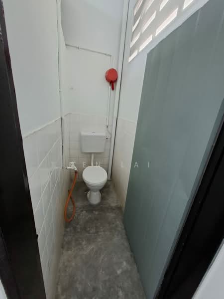 Rumah Teres 1 Tingkat untuk Disewa di Jinjang Utara (Jinjang) - Ken Lai - Bathroom - PropertyGuru.com.my