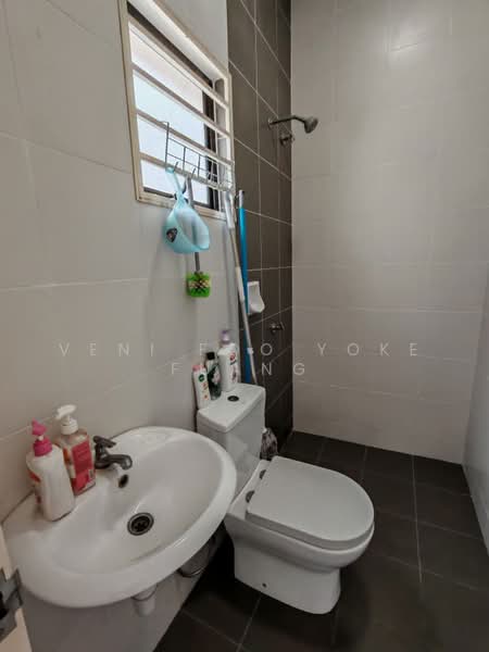 2-storey Terraced House for Rent in Seksyen U13 (Setia Alam) - Veni Foo Yoke Fuang - Bathroom - PropertyGuru.com.my