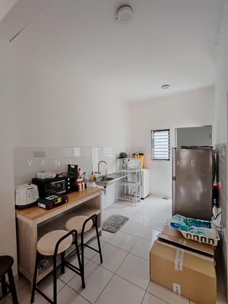 2-storey Terraced House for Rent in Seksyen U13 (Setia Alam) - Veni Foo Yoke Fuang - Kitchen - PropertyGuru.com.my
