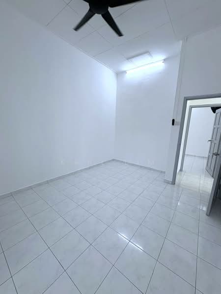 1-storey Terraced House for Sale in Taman Puteri Wangsa (Ulu Tiram) - Karl Lim - Interior - PropertyGuru.com.my