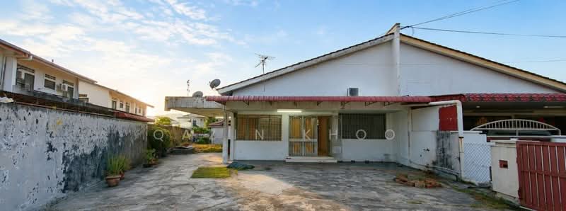 Semi-Detached House for Sale in Taman Pasir Puteh (Ipoh) - Qazin Khoo - Exterior - PropertyGuru.com.my