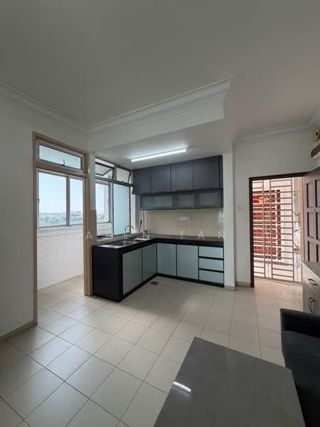 Pangsapuri untuk Disewa di Lake View Suites - Alen Tan - PropertyGuru.com.my