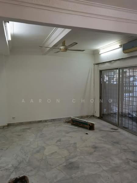 2-storey Terraced House for Sale in BANDAR PUCHONG JAYA (Puchong) - Aaron Chong - Living Room - PropertyGuru.com.my