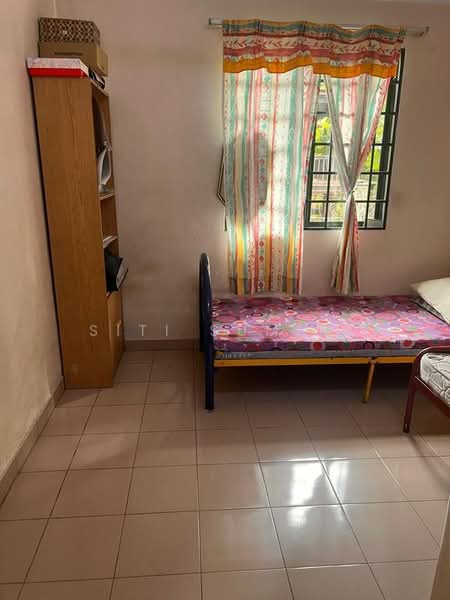Bungalow for Rent in Kota Kemuning (Shah Alam) - Siti Sumiri - Bedroom - PropertyGuru.com.my