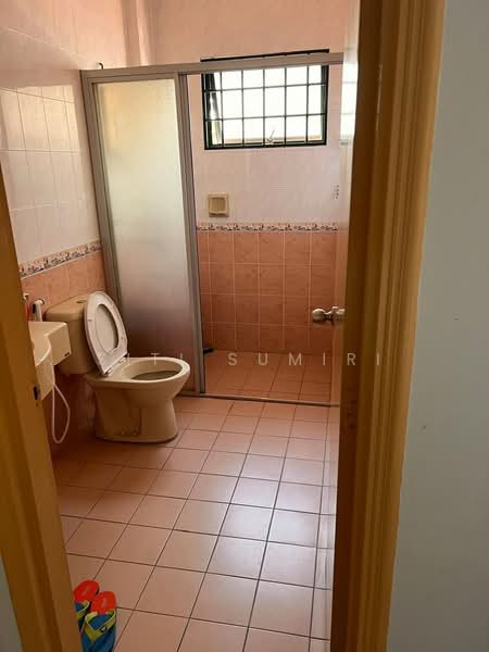 Bungalow for Rent in Kota Kemuning (Shah Alam) - Siti Sumiri - Bathroom - PropertyGuru.com.my