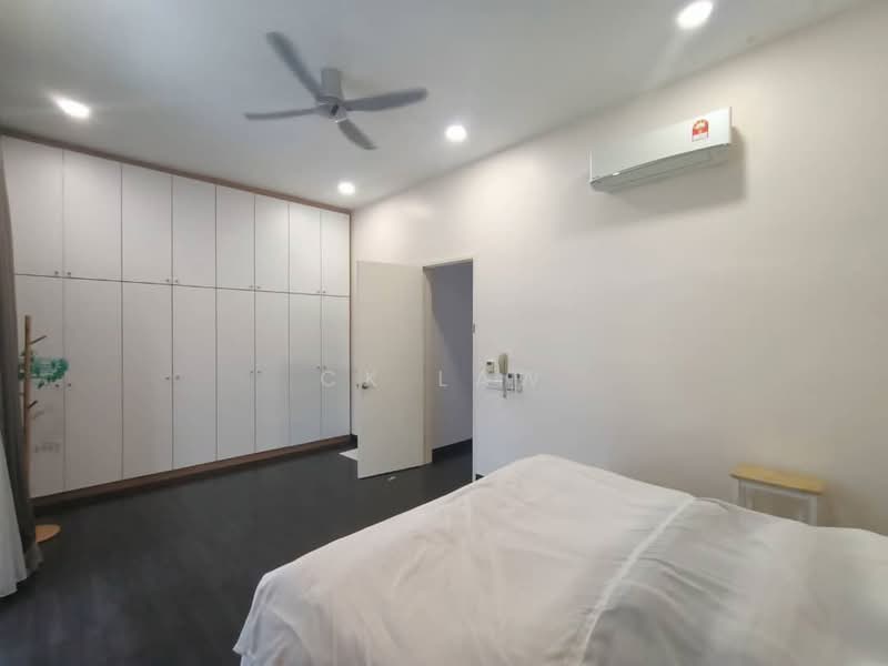 Rumah Teres 2-Tingkat untuk Dijual di Eco Majestic (Semenyih) - CK Law - Bedroom - PropertyGuru.com.my