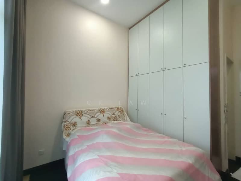 Rumah Teres 2-Tingkat untuk Dijual di Eco Majestic (Semenyih) - CK Law - Bedroom - PropertyGuru.com.my
