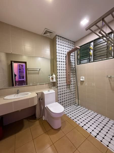 Rumah Teres 2 Tingkat untuk Dijual di Saujana Impian (Kajang) - Zuraidah Dan - Bathroom - PropertyGuru.com.my