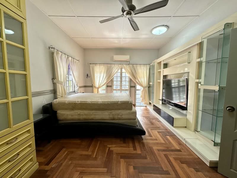 Rumah Berkembar untuk Dijual di Seksyen 9 (Shah Alam) - Adzura Zamedin - Bedroom - PropertyGuru.com.my