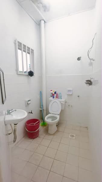 Rumah Teres 2-Tingkat untuk Dijual di Bandar Baru Kundang (Rawang) - SK Luk - Bathroom - PropertyGuru.com.my
