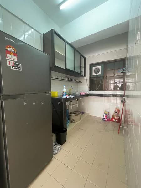 Pangsapuri untuk Dijual di Mawar Apartment - Evelyn Khoo - Kitchen - PropertyGuru.com.my