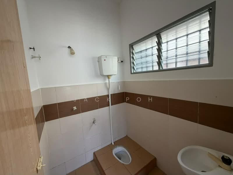 1-storey Terraced House for Sale in Seri Iskandar (Perak) - Jack Poh - Bathroom - PropertyGuru.com.my