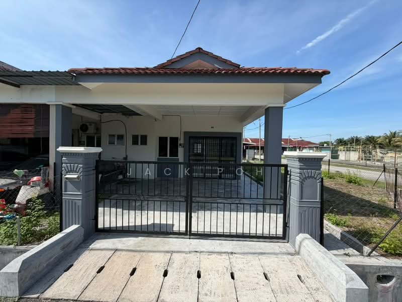 1-storey Terraced House for Sale in Seri Iskandar (Perak) - Jack Poh - Exterior - PropertyGuru.com.my