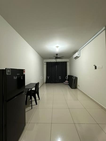 Servis Apartment untuk Dijual di Maxim Residences - Melody Soong - Living Room - PropertyGuru.com.my