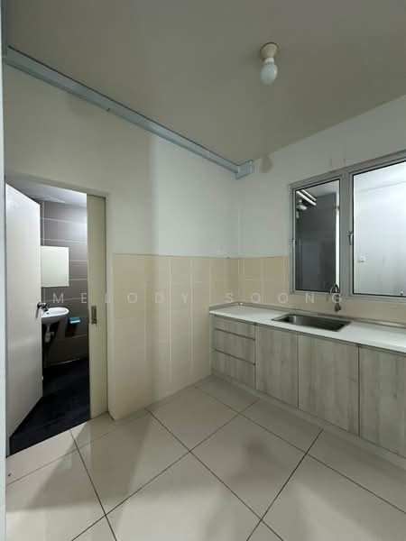 Servis Apartment untuk Dijual di Maxim Residences - Melody Soong - Kitchen - PropertyGuru.com.my