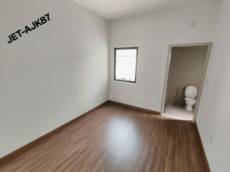 Rumah Teres 2 Tingkat untuk Dijual di Bukit Raja (Selangor) - Darren Go - PropertyGuru.com.my