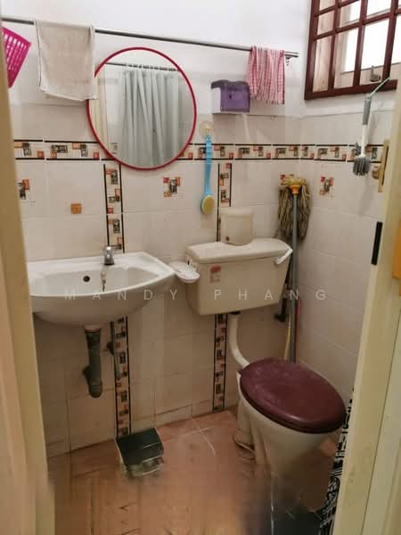 Rumah Teres 1 Tingkat untuk Dijual di Menglembu (Perak) - Mandy Phang - Bathroom - PropertyGuru.com.my