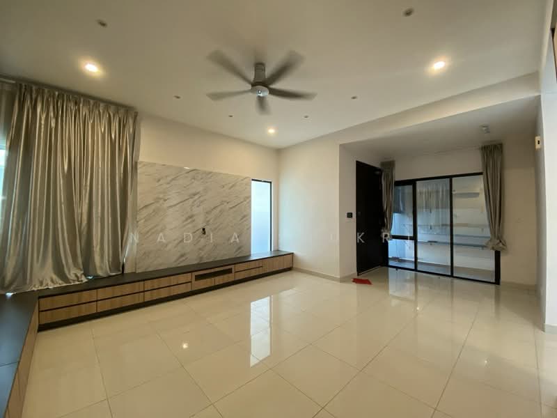 Rumah Berkembar untuk Dijual di Setia Eco Glades (Cyberjaya) - Nadia Shukri - Living Room - PropertyGuru.com.my