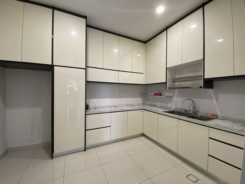 Rumah Berkembar untuk Dijual di Setia Eco Glades (Cyberjaya) - Nadia Shukri - Kitchen - PropertyGuru.com.my