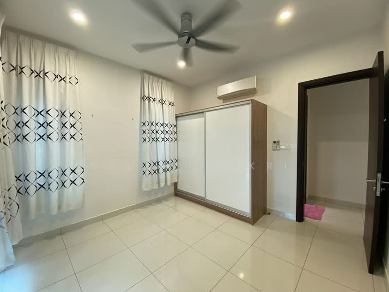 Rumah Berkembar untuk Dijual di Setia Eco Glades (Cyberjaya) - Nadia Shukri - Bedroom - PropertyGuru.com.my