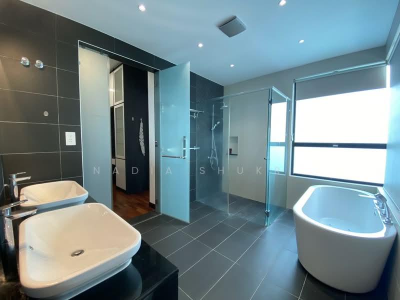 Rumah Berkembar untuk Dijual di Setia Eco Glades (Cyberjaya) - Nadia Shukri - Bathroom - PropertyGuru.com.my
