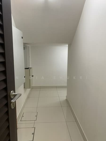 Rumah Berkembar untuk Dijual di Setia Eco Glades (Cyberjaya) - Nadia Shukri - Corridor - PropertyGuru.com.my