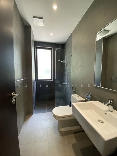 Rumah Berkembar untuk Dijual di Setia Eco Glades (Cyberjaya) - Nadia Shukri - Bathroom - PropertyGuru.com.my