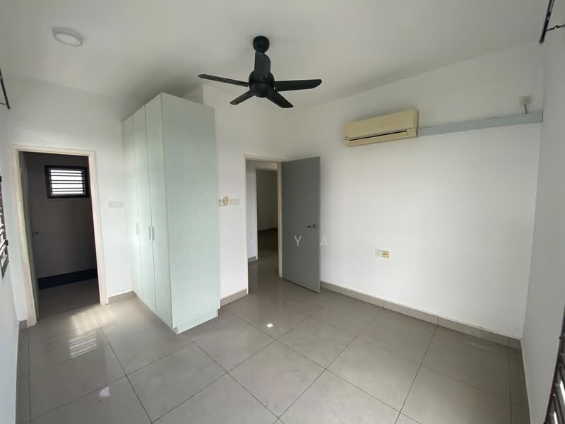 Service Residence for Rent at D'Tasek Residences (Tasek Impian) - Roy Yap - Bedroom - PropertyGuru.com.my