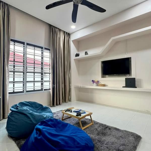 Semi-Detached House for Sale in Taman Johor Jaya (Johor Bahru) - Shishi . - PropertyGuru.com.my