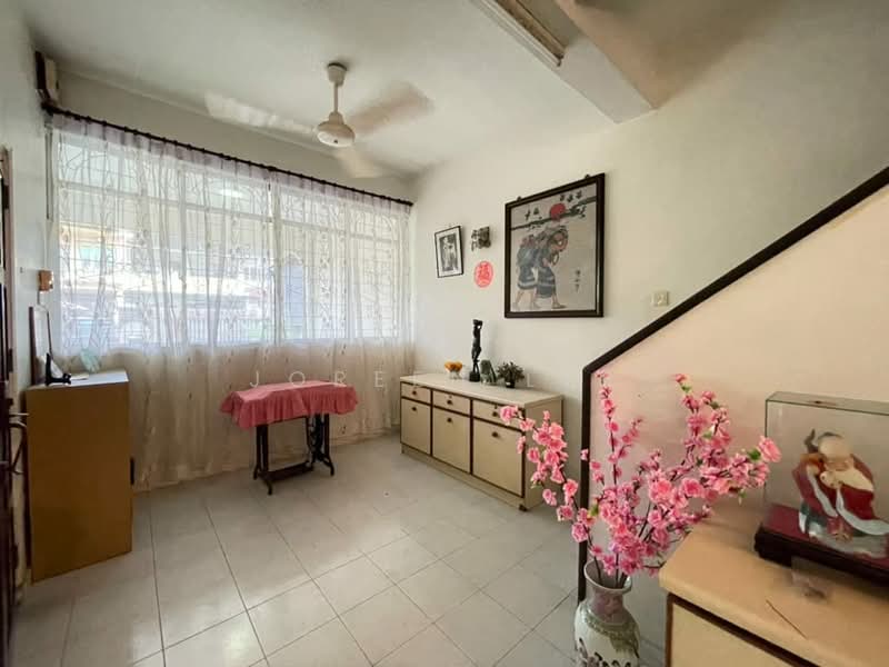 Rumah Teres 2 Tingkat untuk Dijual di Taman Kolam Air (Johor Bahru) - Joreen Lee - PropertyGuru.com.my