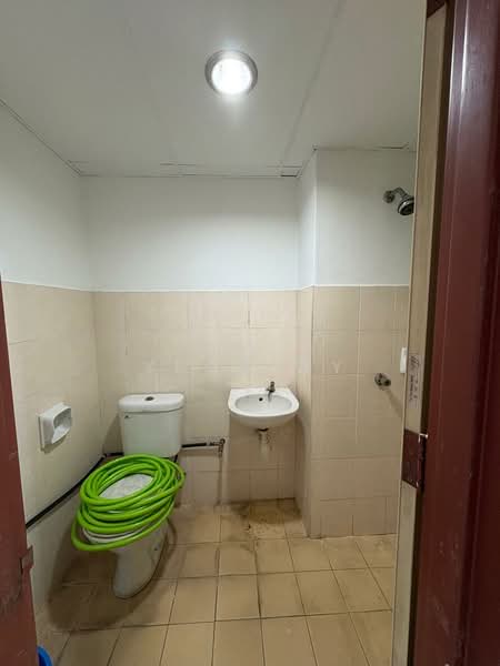 Pangsapuri untuk Dijual di Bayu Puteri - Yeoh WY - Bathroom - PropertyGuru.com.my