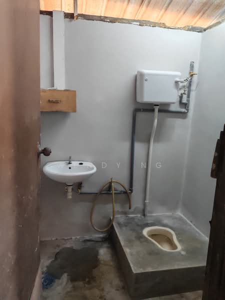 Kilang untuk Disewa di Sungai Buloh (Selangor) - Wendy Ng - Bathroom - PropertyGuru.com.my