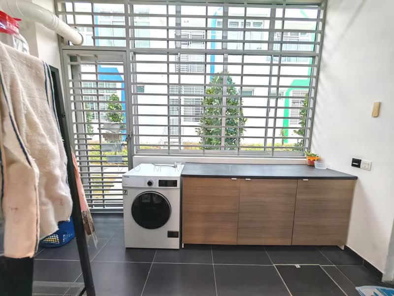 Rumah Teres 2-Tingkat untuk Dijual di Taman Eco Cascadia (Tebrau) - Tommy Tai - Balcony - PropertyGuru.com.my