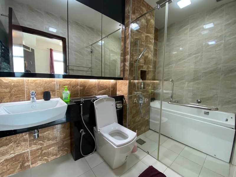 Service Residence for Rent at Paragon Suites @ CIQ - Roy Yap - Bathroom - PropertyGuru.com.my