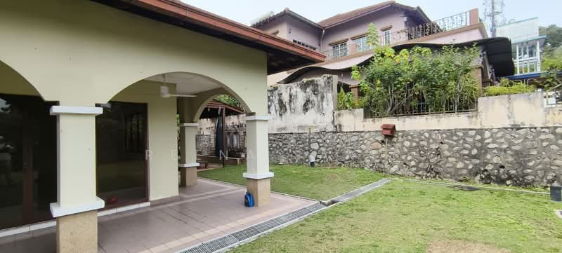 Semi-Detached House for Sale in Sek 13,Salahudin Golf Course (Shah Alam) - Reena Sarif - Exterior - PropertyGuru.com.my