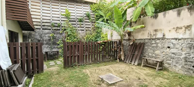 Semi-Detached House for Sale in Sek 13,Salahudin Golf Course (Shah Alam) - Reena Sarif - Exterior - PropertyGuru.com.my