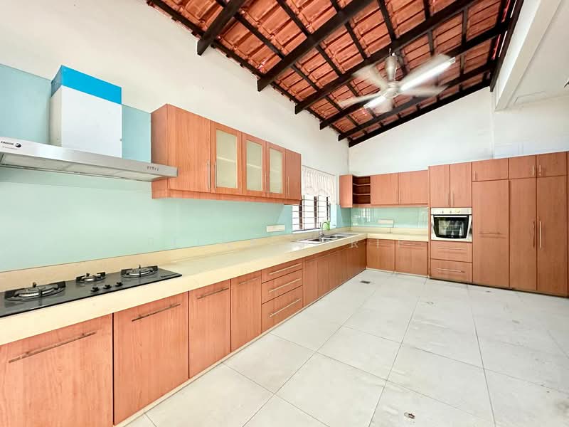 Rumah Berkembar untuk Dijual di Bukit Kiara (Kuala Lumpur) - Reena Sarif - Kitchen - PropertyGuru.com.my