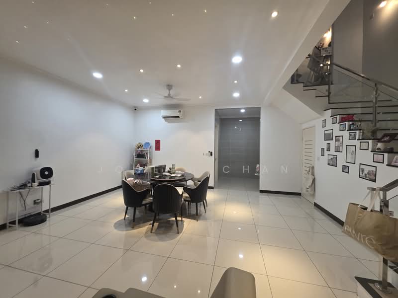 Rumah Teres 2-Tingkat untuk Dijual di Setia Alam (Selangor) - Joseph Chan - Living Room - PropertyGuru.com.my