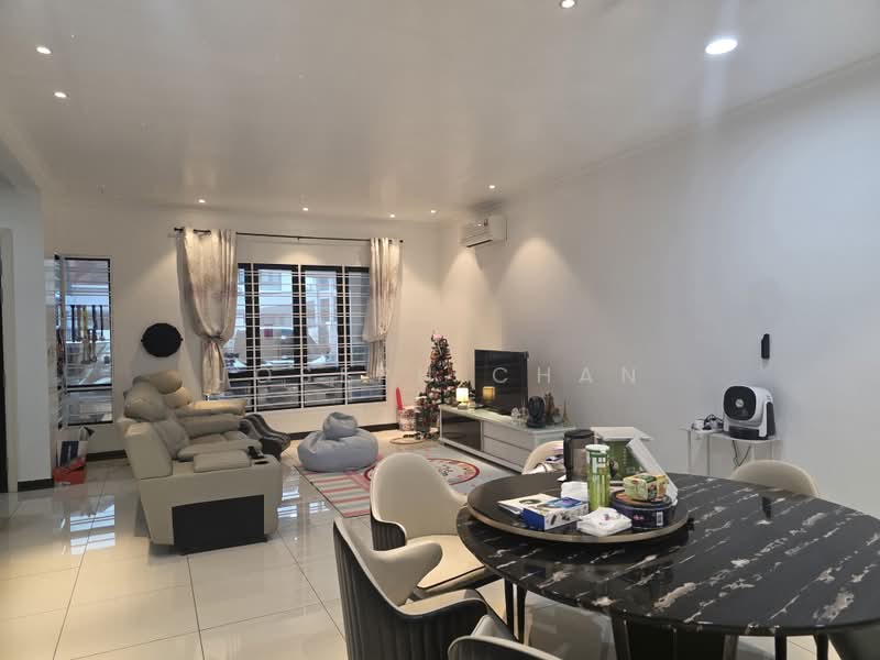 Rumah Teres 2-Tingkat untuk Dijual di Setia Alam (Selangor) - Joseph Chan - Living Room - PropertyGuru.com.my