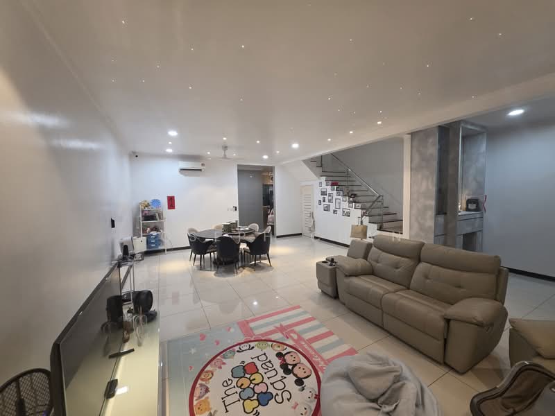 Rumah Teres 2-Tingkat untuk Dijual di Setia Alam (Selangor) - Joseph Chan - Living Room - PropertyGuru.com.my