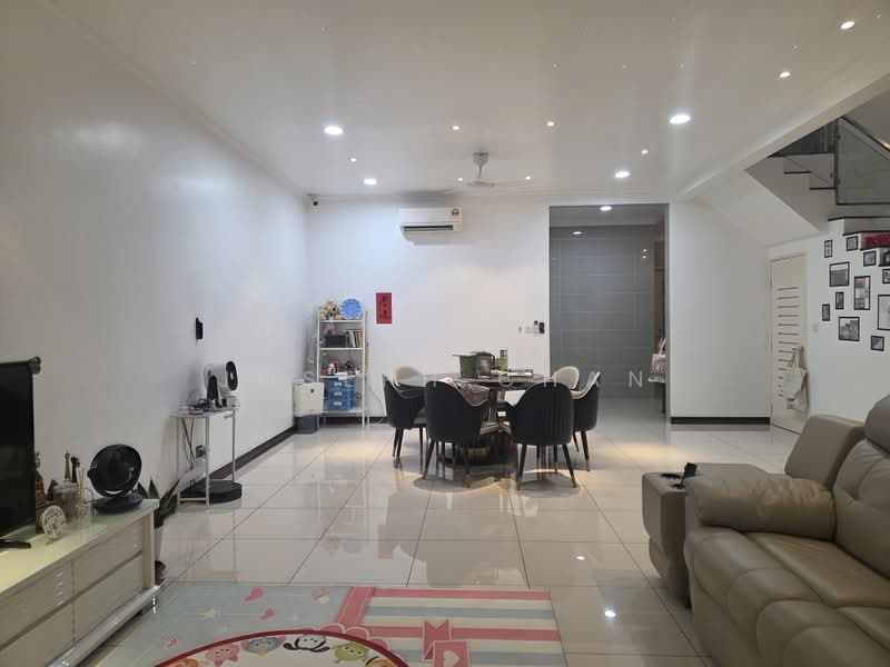 Rumah Teres 2-Tingkat untuk Dijual di Setia Alam (Selangor) - Joseph Chan - Living Room - PropertyGuru.com.my
