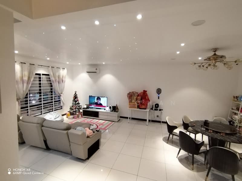 Rumah Teres 2-Tingkat untuk Dijual di Setia Alam (Selangor) - Joseph Chan - Living Room - PropertyGuru.com.my