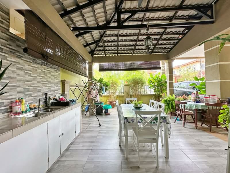 Rumah Berkembar untuk Dijual di Bandar Bukit Mahkota (Bangi) - Aizuddin bin Ahmad - Exterior - PropertyGuru.com.my