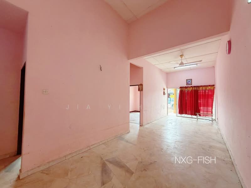 Rumah Teres 1 Tingkat untuk Dijual di Shah Alam (Selangor) - Fish Heng - Living Room - PropertyGuru.com.my